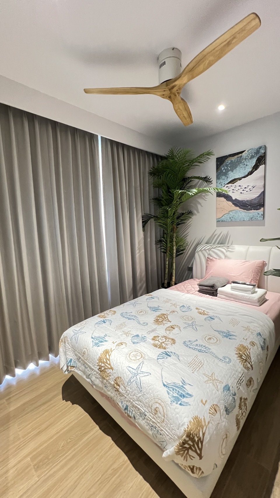 3794 Laguna Beachside